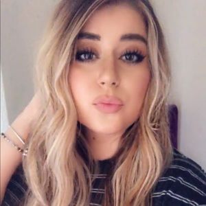 Nataliya .. IG:.  @bellegeste